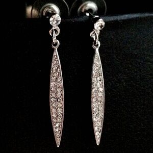 Swarovski crystal dangle drop earrings 🆕